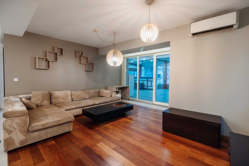 Дава се под наем Тристаен апартамент в София, Павлово - 150 кв.м за 1071 € - Снимка #1