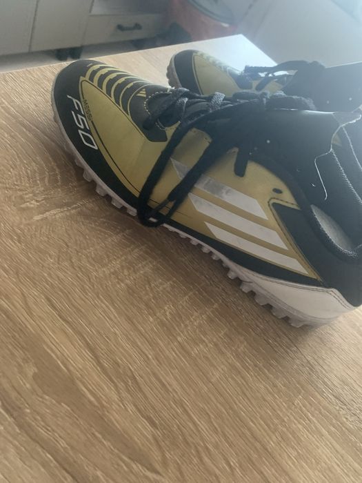 Ghete fotbal Adidas F50