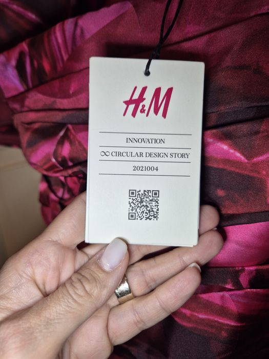 Rochie H&M Innovation circular design