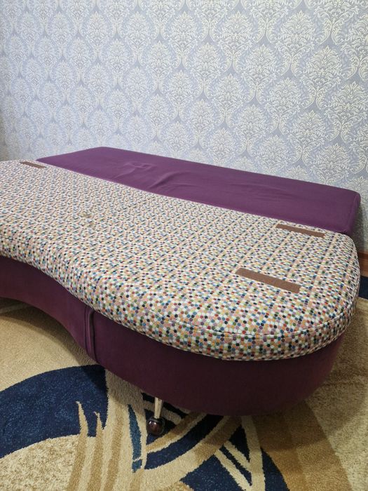 Продам диванчик  маленький