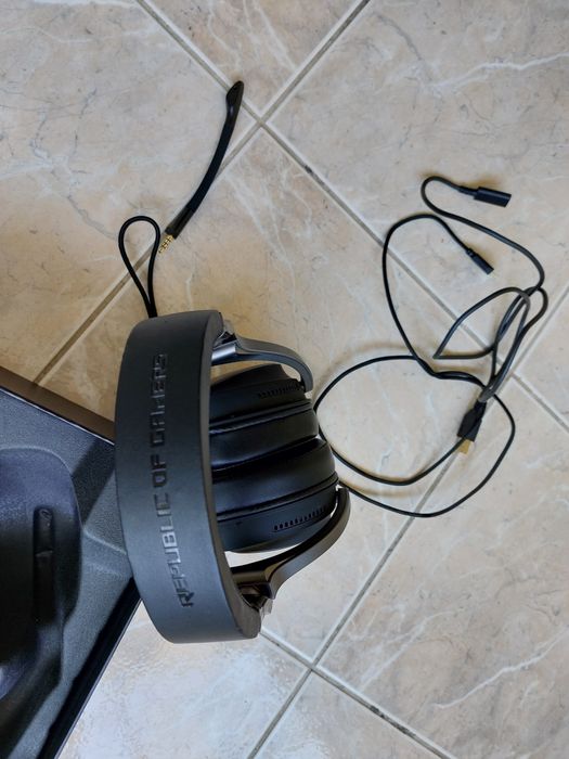 Слушалки Asus Delta Rog