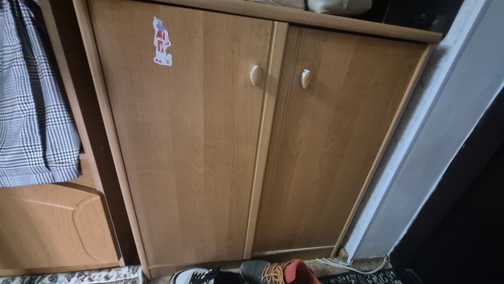 Продам шкаф для прихожей