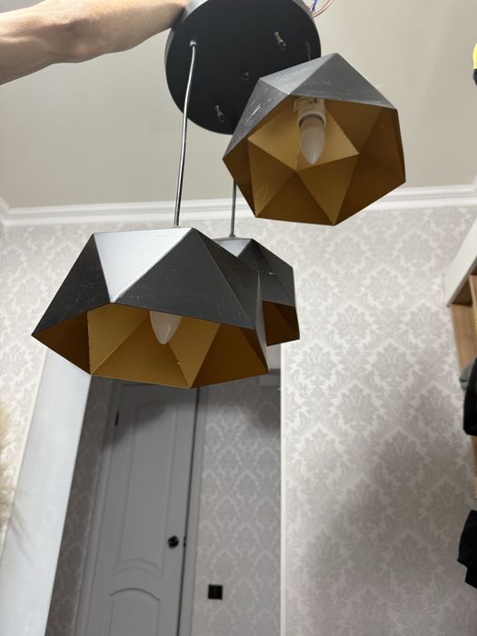 Продам люстру б/у за 10тыс