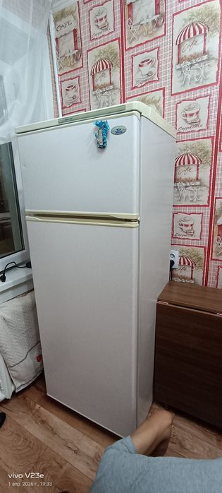 Продам рабочий холодильник, район тоц