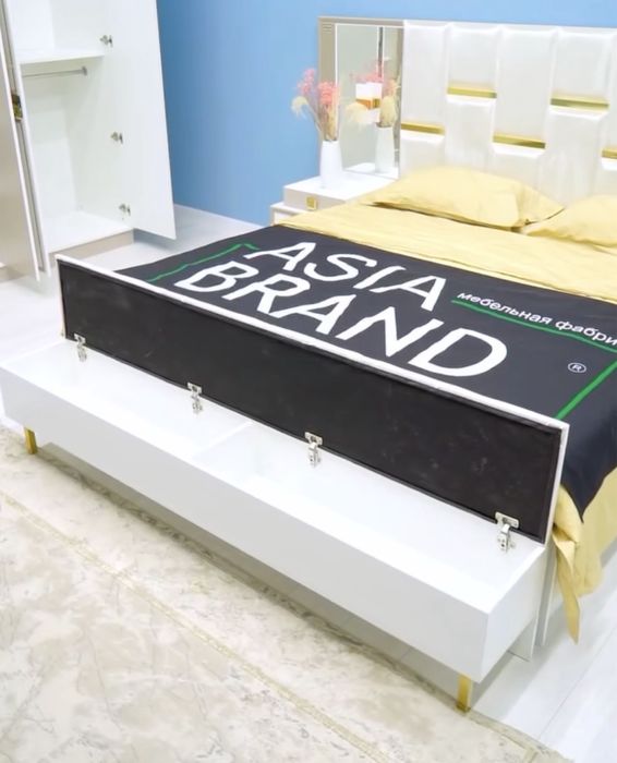 Кровать двуспальная