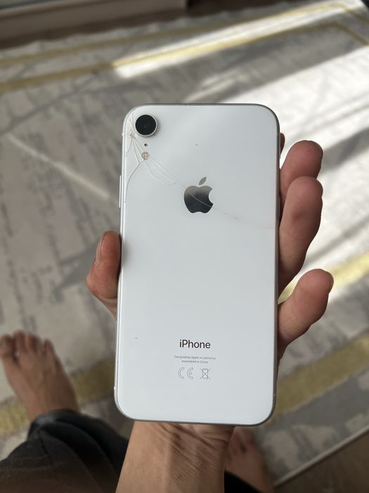 Продам Iphone  XR  в отличном состоянии