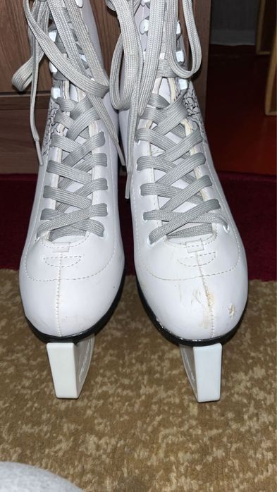 Продам коньки состояние б/у