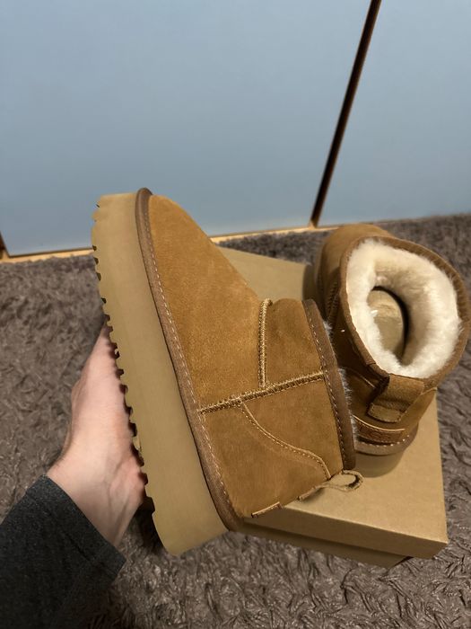 UGG mini classic