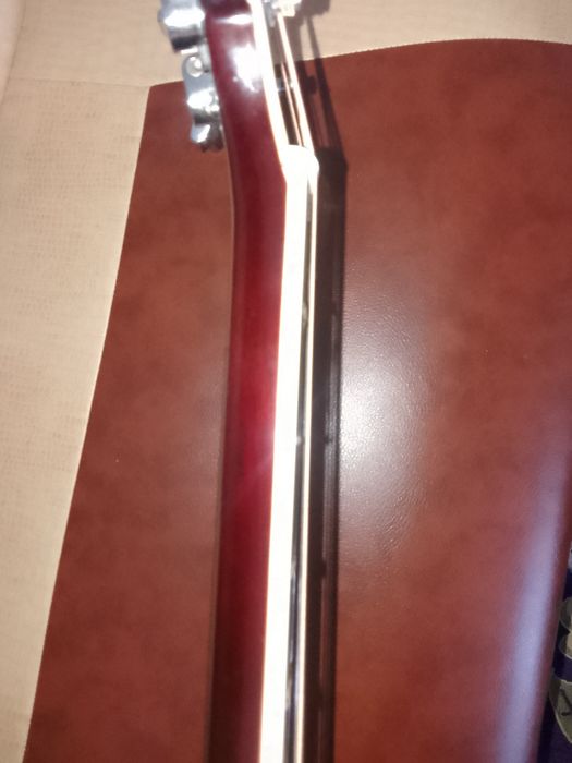 Гитара сатылады бағасы нақты 30 даусы жақсы сынық жырық жоқ