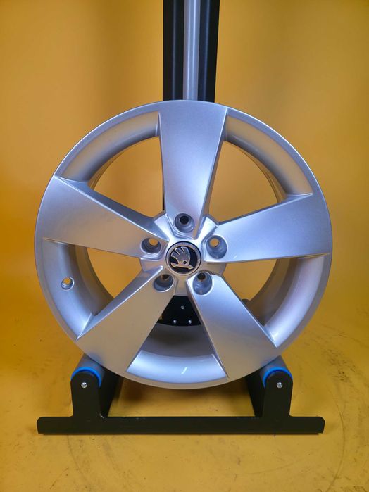 1 Janta Aliaj 5x112 17'' OEM Skoda Karoq 7J ET 45 NOUA COD 57A601025H