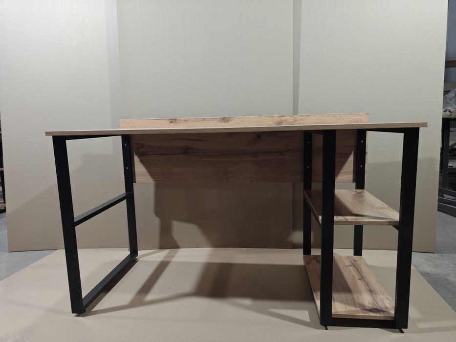Стол в стиле Loft