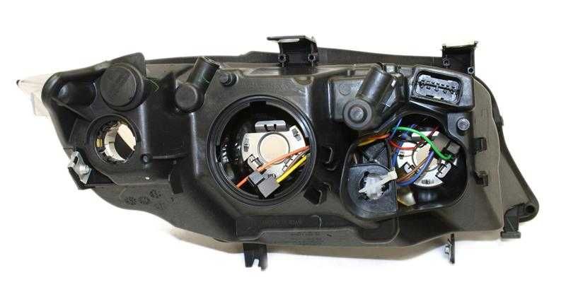 Far stanga/dreapta Bmw seria 3 E90 an 2004-2008 , sunt noi
