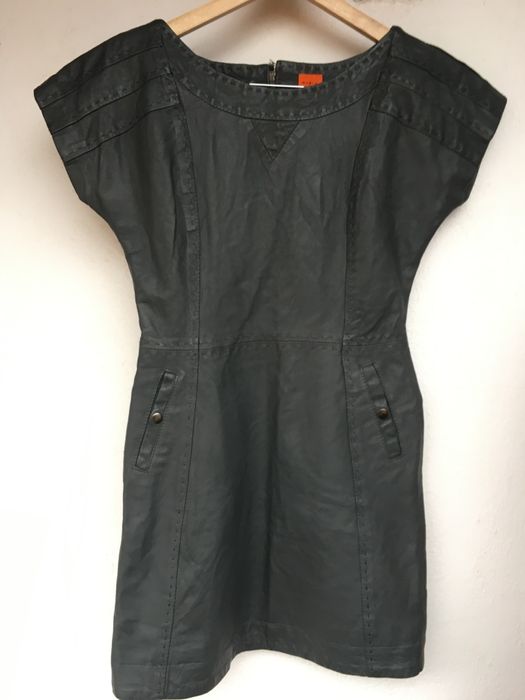 Празнични Рокли в М размер