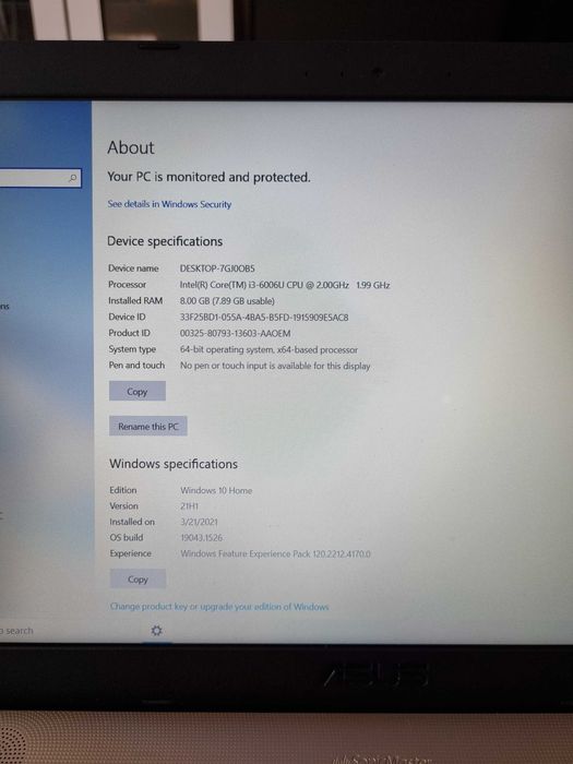 Laptop Asus i3, gen 6006u, 2ghz, 8gb ram, 256 SSD, video dedicata.