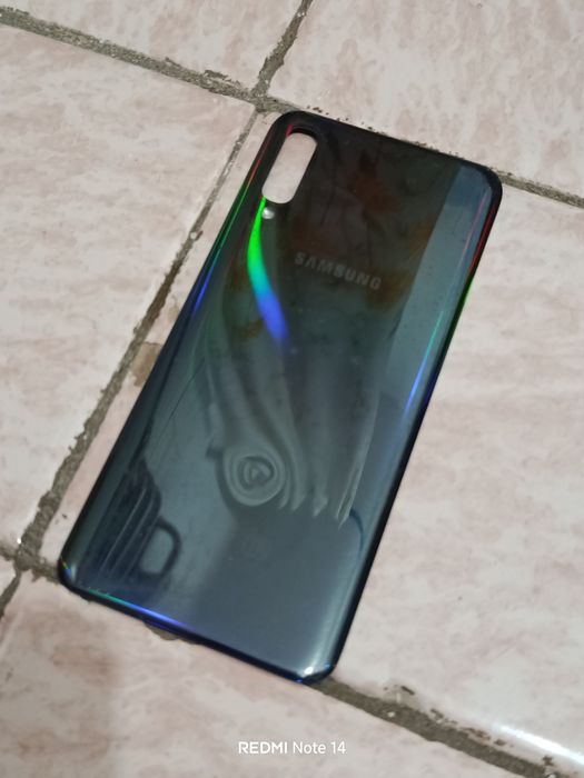 Продам крышку от Самсунг а50