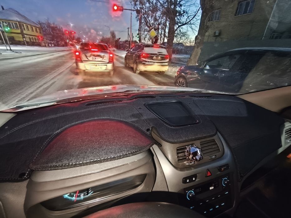 Продам накидку на панель кобальт