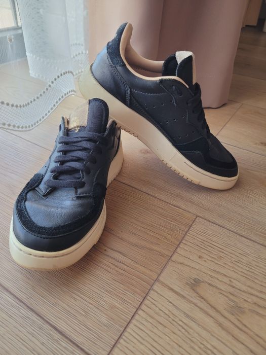 Adidasi Adidas marimea 36