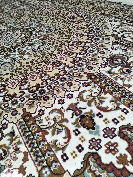 Иранский ковёр для зала