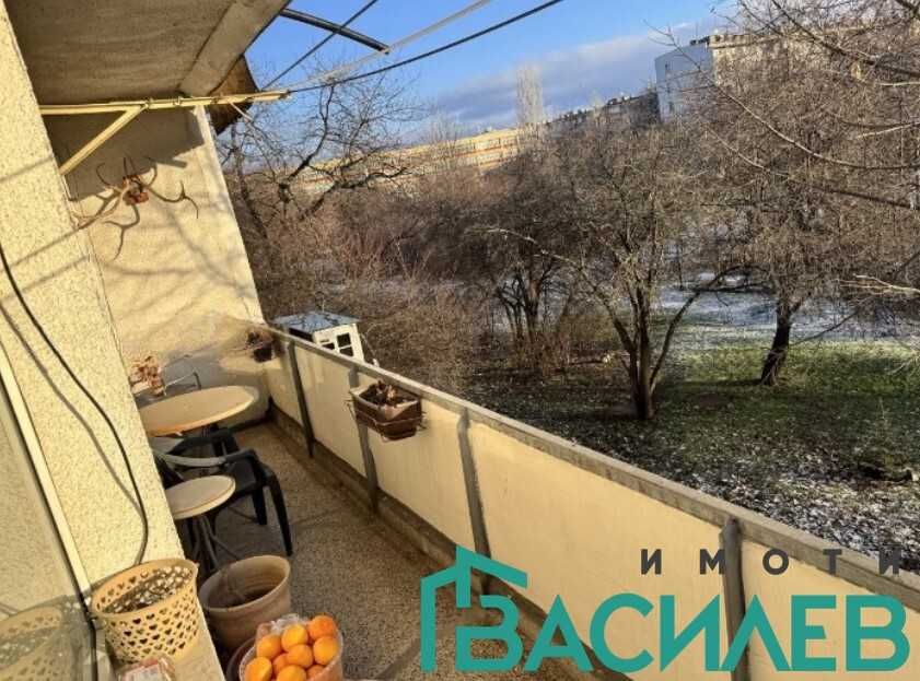 Продава се Двустаен апартамент в София, Център - 70 кв.м за 1093 €/кв.м - Снимка #2