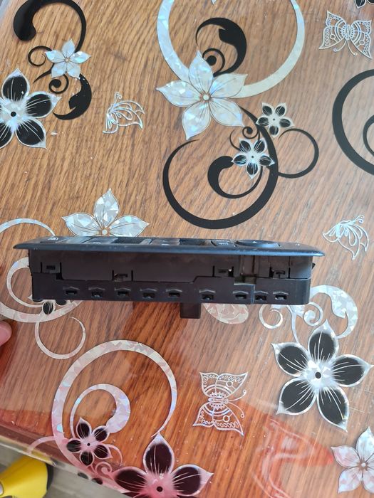 Comanda butoane geamuri  și oglinzi, renault megane 3