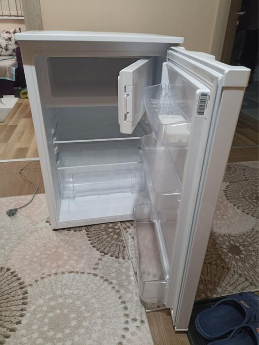 crown хладилник на 2 месеца