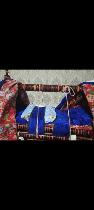 Бесік почти новый