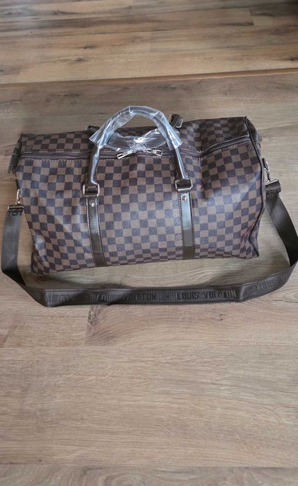 Сакове луксозни пътни чанти