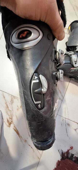 De vânzare clăpari