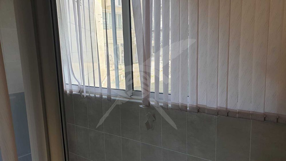 Продава се Офис в Бургас, Лазур - 210 кв.м за 1200 €/кв.м - Снимка #11