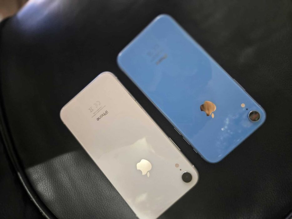 Iphone XR Blue/ White   64GB/ 256gb