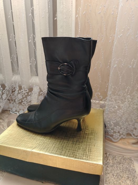 Продам женскую обувь