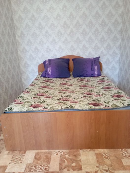 Кровать для спальни