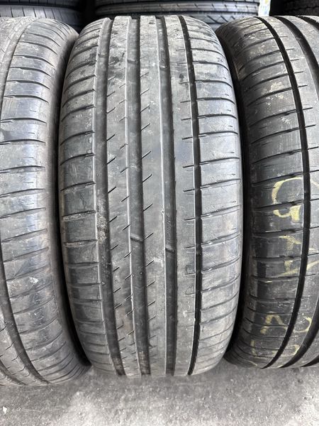 235/60/18 MICHELIN 4бр
