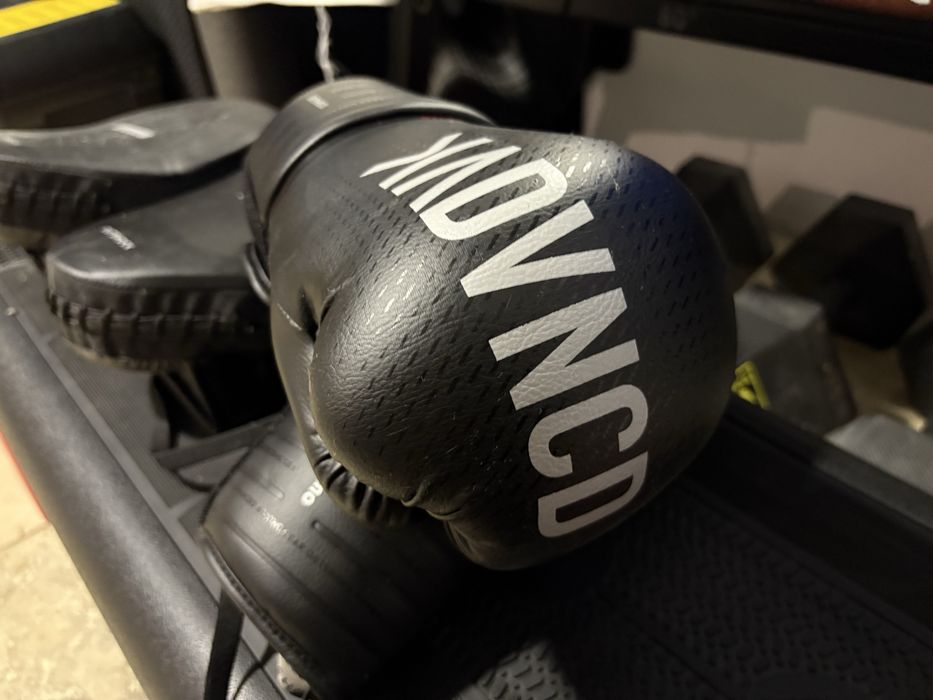 Pachet Box Decathlon - Manusi + Scuturi