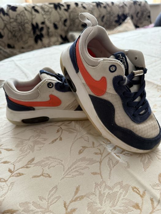 Лот Маратонки nike 28 номер - 3 чифта