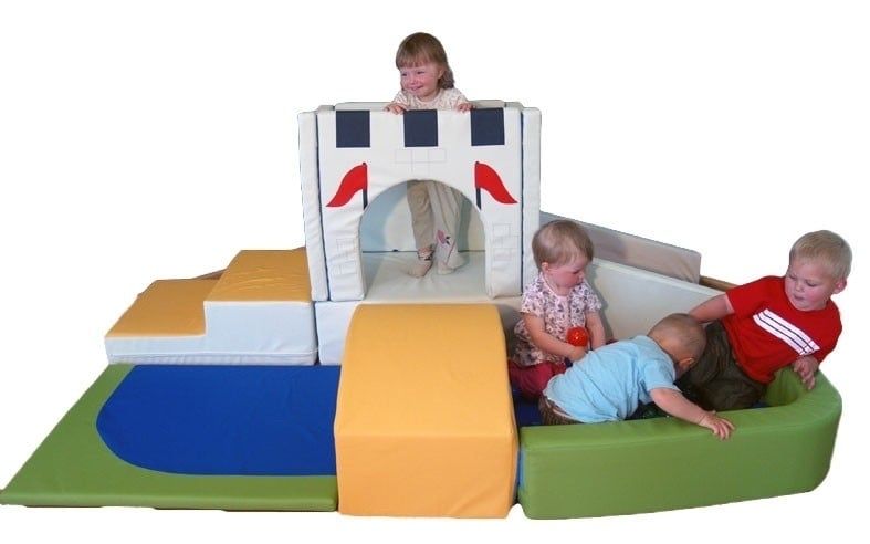 Детски центр, playground, естествена кожа