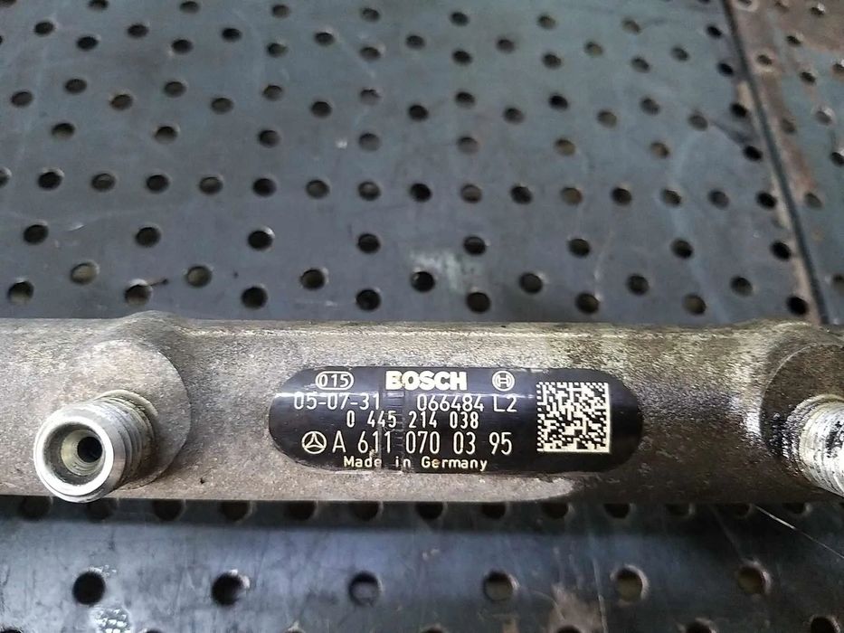 Rampa injectoare 2.2 cdi mercedes e class w211 a6110700395 0445214038