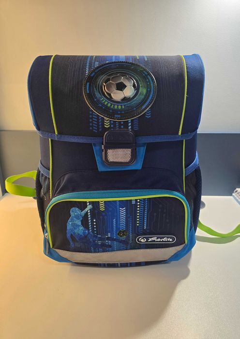 Чанта-раница Herlitz, празна, Football - модел Loop + несесер