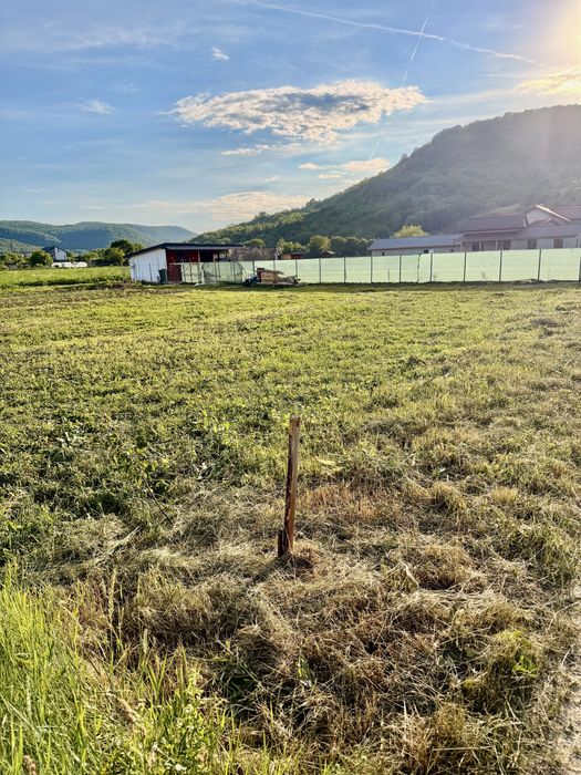 Teren intravilan Dej huhurez 42D