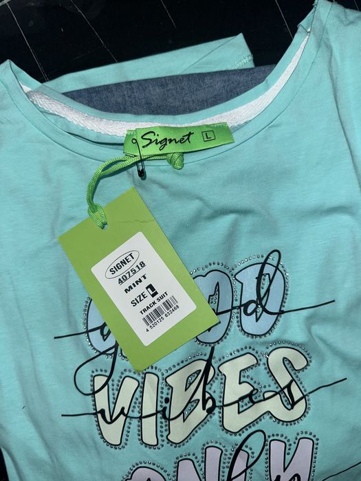 Женский Костюм .