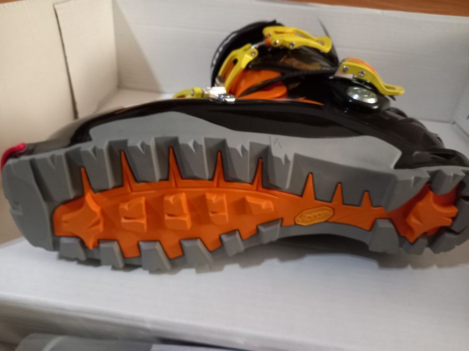 clăpari  SCARPA VECTOR, TLT, axial alpine technology