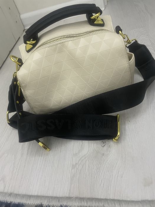 Qishki palto, kofta shim, ko’ylak va kiyimlar hamyonbop narxda