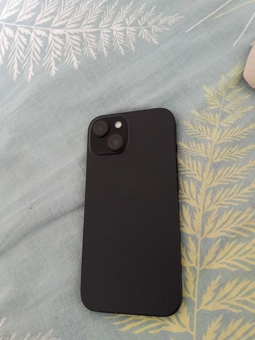 iPhone 15в хорошем состоянии