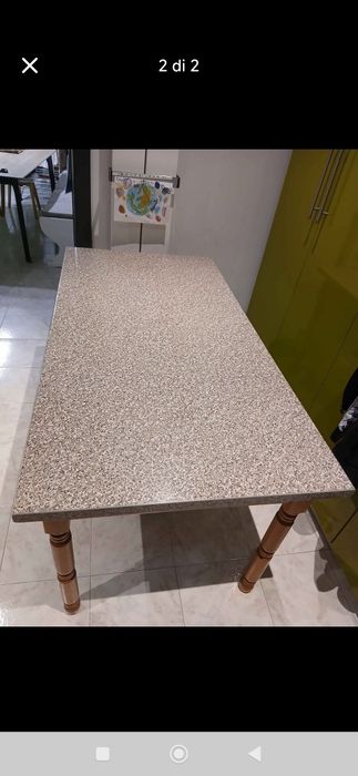 Mesa cu 4 scaune de bucatarie