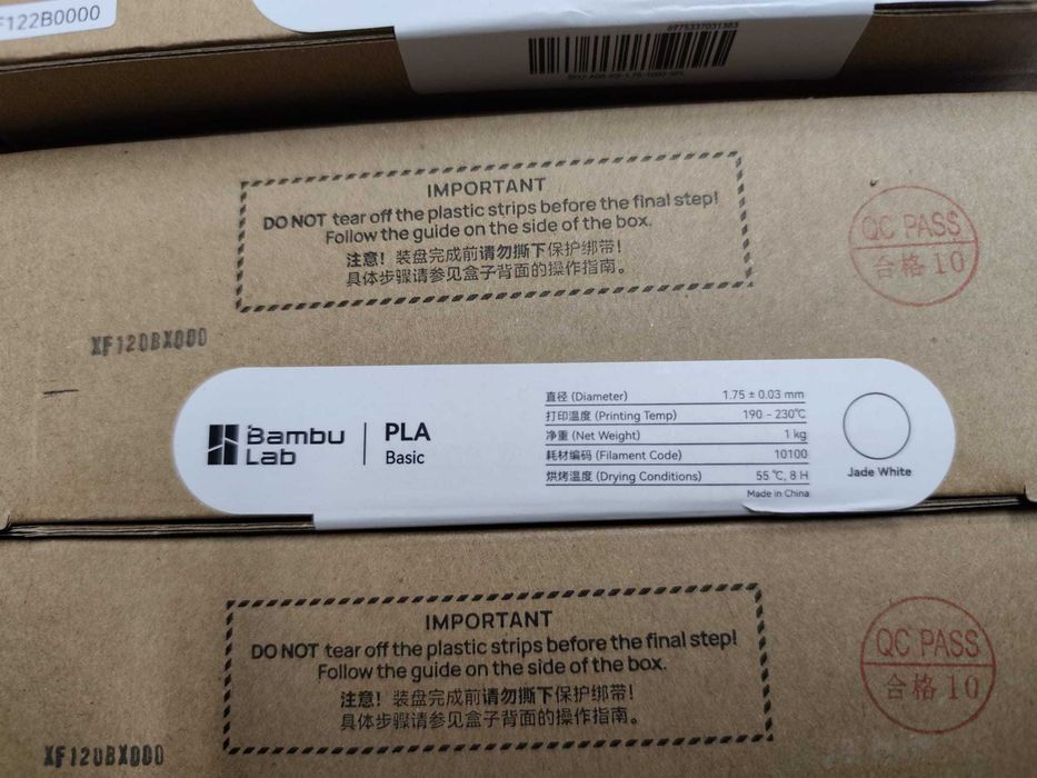 Filament PLA Refil si Rola de la Bambu Lab