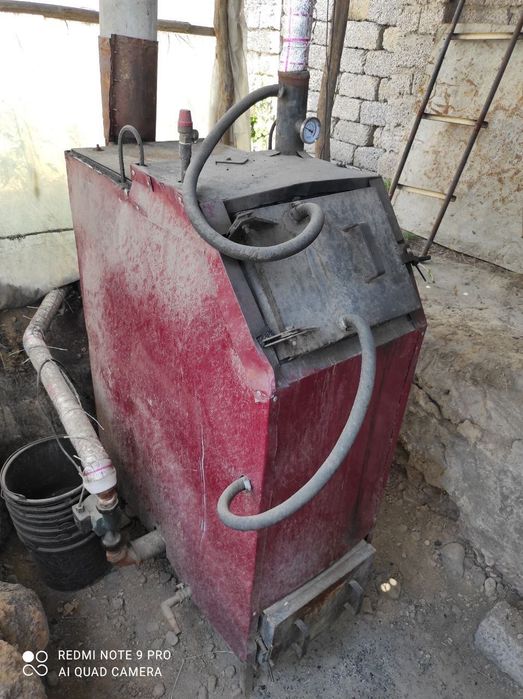 Hovli.Uy 12 sotix. Teplitsa 6 sotix Sotiladi (Akmal Ikromovda)