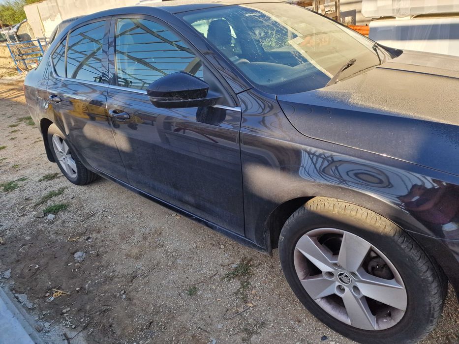 Usa dreapta spate / portiera dreapta spate Skoda Octavia 3 LF9R negru