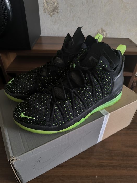 Nike Lebron XVIII EP