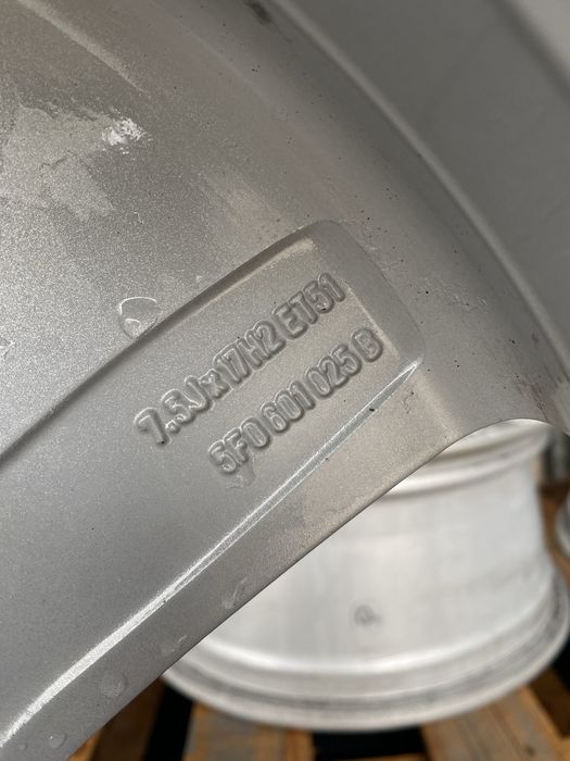 17 цола 5 х 112 мм Сеат Леон , Seat Leon , Фолксваген , VW , Ауди