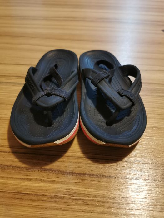 Slapi Crocs 10/11